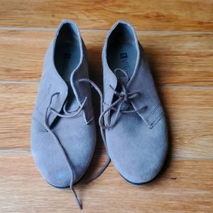 Tan workplace lace up shoes